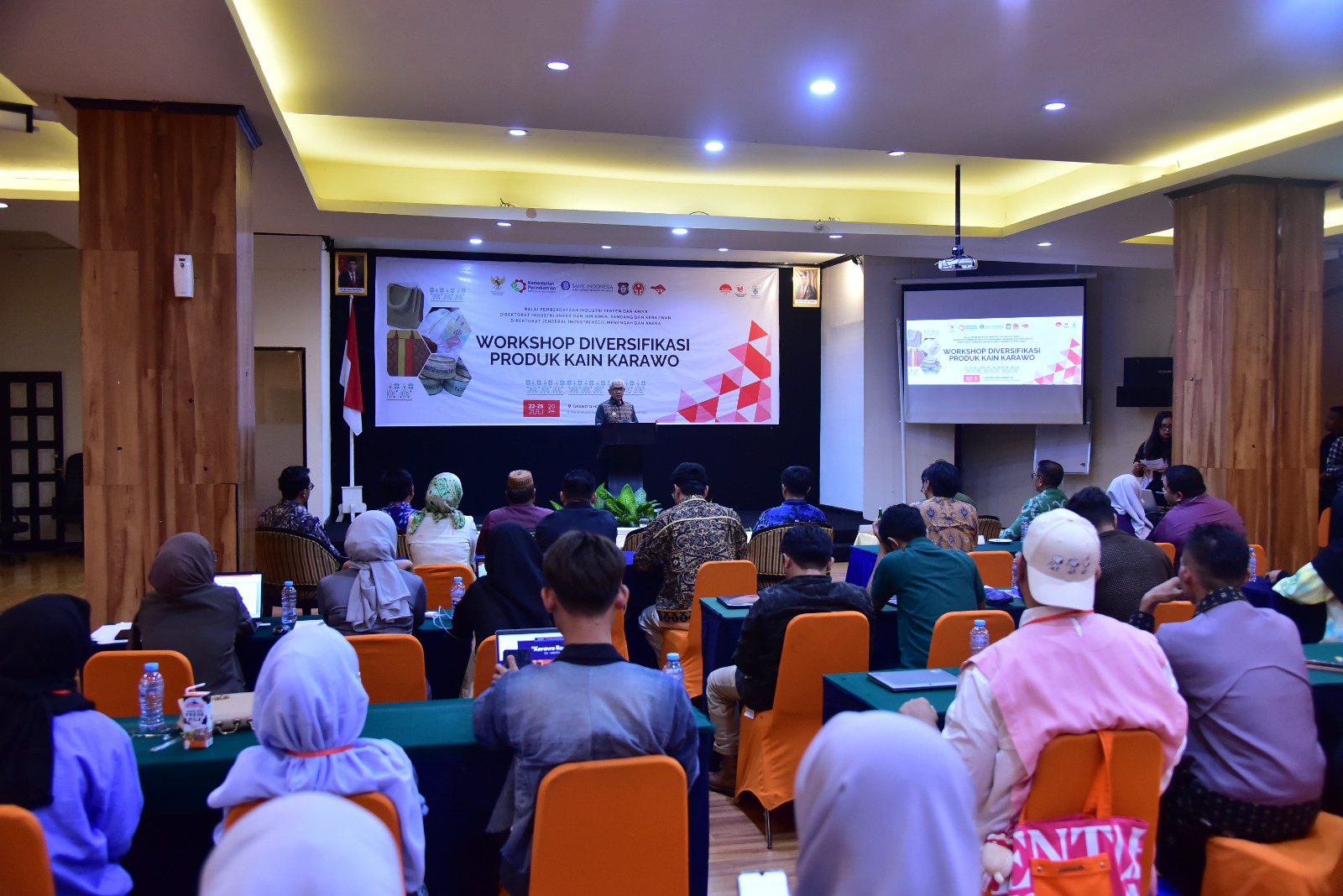 Workshop Diversifikasi Produk Kain Karawo