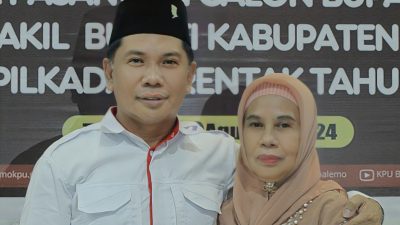 Bukan Hanya Partai Koalisinya yang Romantis, Dedy Hamzah Tunjukkan Keromantisan dengan Ayahanda dan Ibunda Tercinta