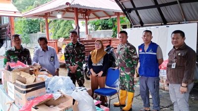 KPU Bone Bolango Salurkan Bantuan untuk Korban Longsor Suwawa Timur