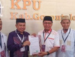 Roni Sampir dan Adnan Entengo Daftar Jadi Bacalon Bupati dan Wakil Bupati di KPU Kabupaten Gorontalo