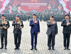 Polri Siap Amankan Pelantikan Presiden, Jokowi Terima Medali Kehormatan