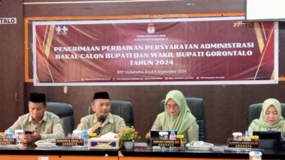 KPU Kabupaten Gorontalo Terima Dokumen Perbaikan Persyaratan Administrasi Pasangan Roni-Adnan