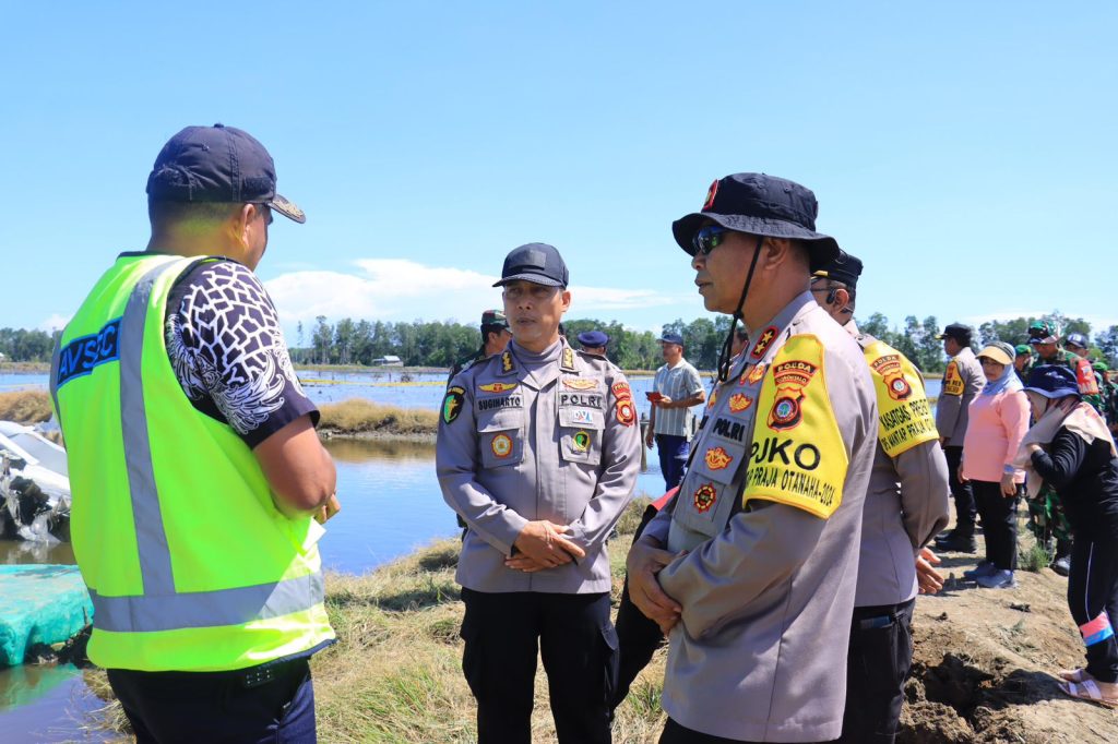 Kapolda Pimpin Evakuasi Korban Pesawat Jatuh di Pohuwato