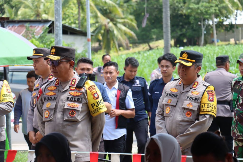 Kapolda Gorontalo Tinjau Sejumlah TPS