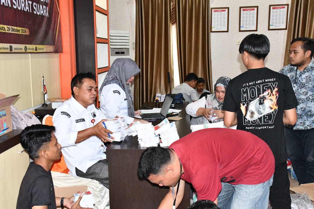 Lembar Surat Suara Pilgub Rusak