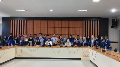 Mahasiswa UNBITA Gorontalo Kunjungi DPRD Kota Guna Diskusikan Tupoksi Legislatif