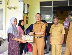 Pemkot Gorontalo Serahkan Bantuan Bahan Pokok Bagi 100 Warga Kecamatan Dumbo Raya