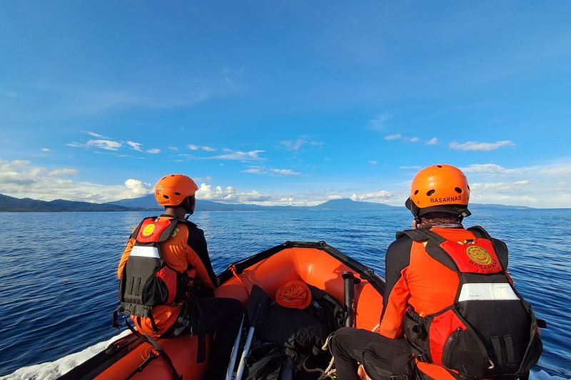 Pencarian Nelayan Jatuh dari Perahu