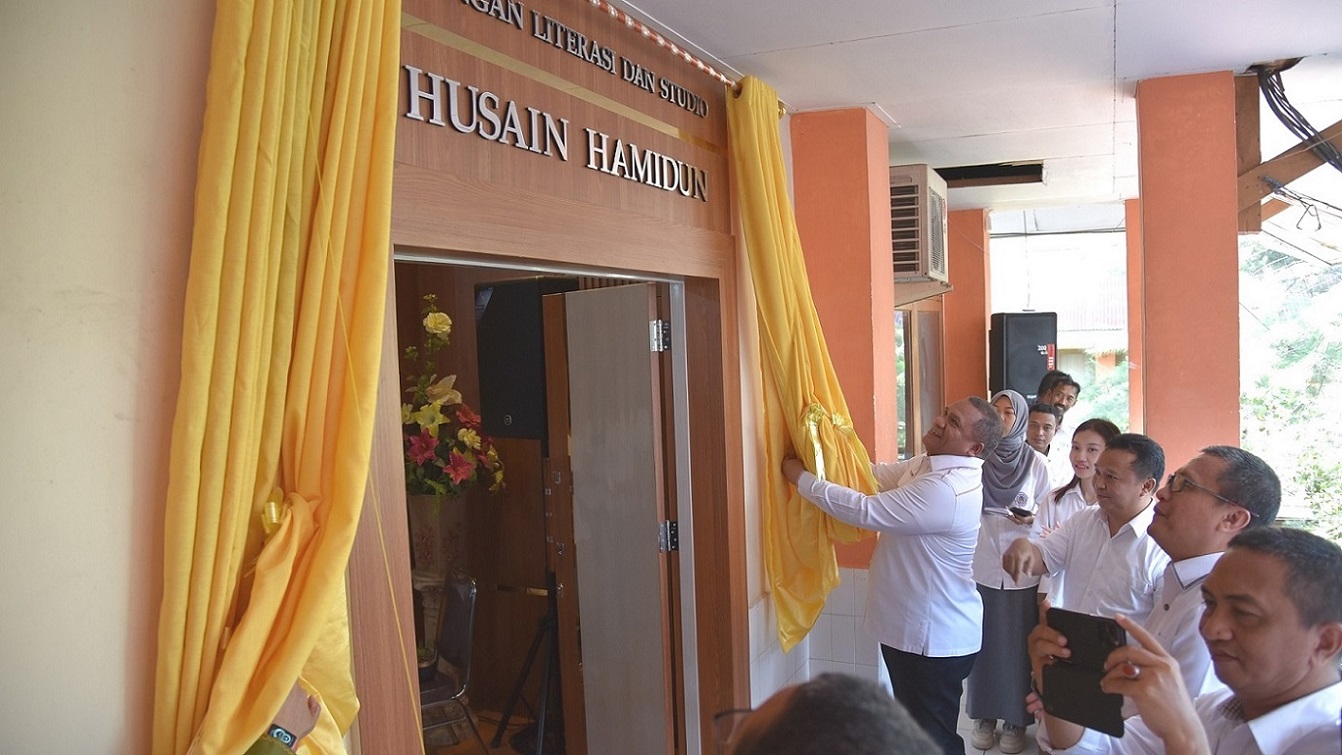 Peresmian Ruangan Literasi dan Studio Husain Hamidun