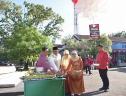 Rektor dan Civitas Akademika UNG Rayakan Hari Lahir Kampus