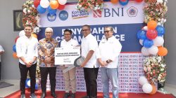 UNG Terima Bantuan Mobil Ambulans dari BNI