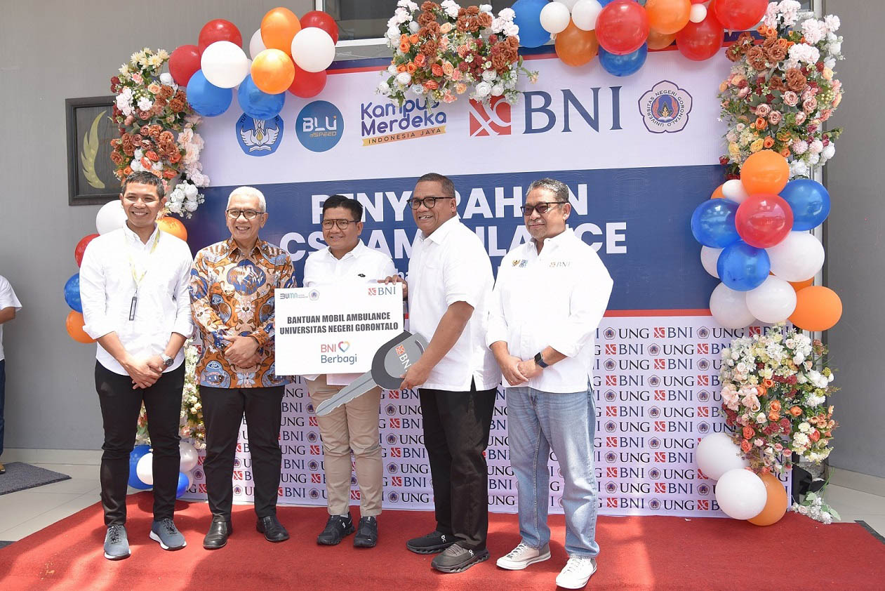 UNG Terima Bantuan Mobil Ambulans dari BNI