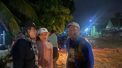 Kunjungi Korban Banjir Di Paguat, dr. Dian Tambunan Bagikan Bantuan Paket Makanan