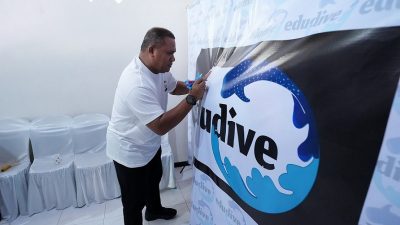 Rektor UNG Resmikan Fasilitas Dive Center Pendidikan