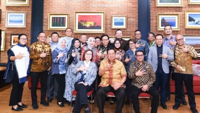 SBY Pamerkan Karya Seni di Hadapan Kemenparekraf: Dari Lukisan, Puisi hingga Novel