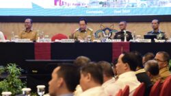 Gubernur Gorontalo Soroti Penyaluran Bansos dan TPG pada RAKOREV Triwulan I 2025
