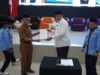 Gubernur Gusnar Sambut Langsung Kepulangan Jemaah Haji Kloter 28