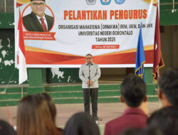 Rektor Eduart Resmi Lantik Ketua dan Pengurus Organisasi Kemahasiswaan UNG Periode 2025