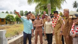 Tinjau Lokasi Bencana Banjir SMK 1 Wonosari, Gubernur Gusnar: Tanggul dan Sekolah Kita Benahi