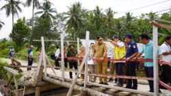 Gubernur Gusnar : Cepat Perbaiki Infrastruktur Jalan dan Jembatan di Wonosari