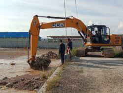 Selama Empat Hari, YR Bersama Penambang Rakyat, Lakukan Normalisasi Sungai di Ibu Kota Pohuwato
