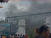 Massa Bakar Gedung DPRD NTB, Komputer dan Kursi Dijarah