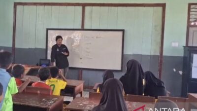 Membuka Jendela Literasi Bahasa di Halmahera Timur