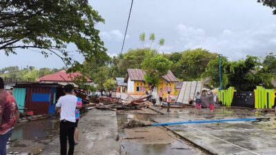 Puting Beliung Terjang Desa Ponelo, Rumah Warga dan Fasilitas Umum Rusak Parah