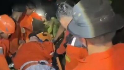 Turis Belanda Terpeleset di Air Terjun Lombongo, Evakuasi hingga malam hari