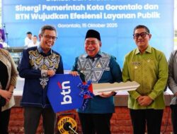 BTN Serahkan 8 Mobil Operasional ke Pemkot Gorontalo, Perkuat Layanan Publik dan Kebersihan Kota