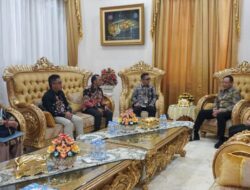 Gubernur Gusnar Ismail Komitmen Tingkatkan Mutu Pendidikan
