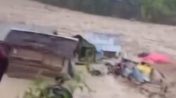 Diterjang Banjir Bandang, Puluhan Tenda Penambang Emas di Alamotu Pohuwato Hanyut