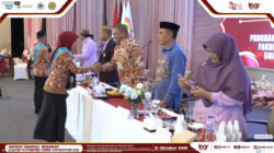 Rektor UNG Lantik 53 Ners, Tekankan Etika Profesi dan Kedepankan Kemanusiaan