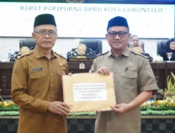 Pemkot Gorontalo Serahkan Ranperda APBD 2026 DPRD Kota