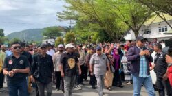 BREAKING NEWS: Walikota Gorontalo Pimpin Ribuan ASN Demo di Bank Sulutgo