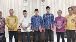 Dua ASN Pohuwato Lulusan STTD Dikukuhan Wabup Iwan