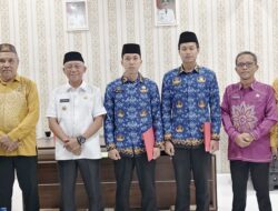 Dua ASN Pohuwato Lulusan STTD Dikukuhan Wabup Iwan