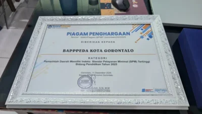 Pemkot Gorontalo Raih Award BPMP untuk SPM Pendidikan Terbaik