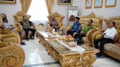 Gusnar Ismail Uji Langsung Tiga Calon Komisaris BUMD Gorontalo di Rumjab