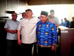 Momen Hangat Adhan Dambea dan Rusli Habibie: Titip Dana Aspirasi Sebesar Rp60 Miliar