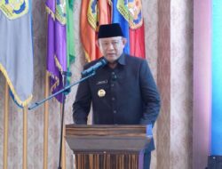 Lantik Rektor Baru, Gusnar Ismail Minta UG Responsif Terhadap Tantangan Daerah