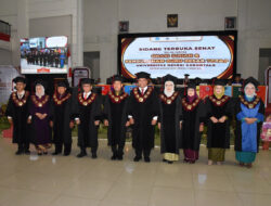 Perkuat Daya Saing, UNG Resmi Kukuhkan Lima Guru Besar Baru