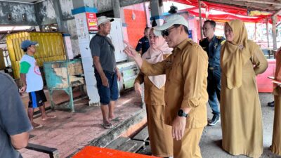 Kepala Dinas Kelautan dan Perikanan Gorontalo Tinjau Fasilitas Pelabuhan Perikanan Tenda