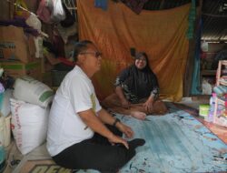 Tak Sekadar Meninjau, Bupati Thariq Langsung Perintahkan Pembangunan Rumah Warga di Kecamatan Monano