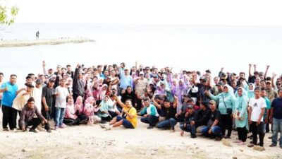 Tak Hanya Menyapu, Wali Kota Gorontalo Ajak Pasukan Kebersihan Rekreasi Bersama Keluarga