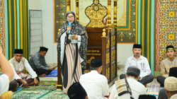 Safari Ramadhan, Wabup Nurjanah Temui Warga Pinontoyangan