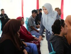 Sentuhan Kasih di Bulan Suci, Wagub Idah Serahkan BLP3G untuk Lansia dan Disabilitas