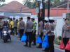 Polda Gorontalo Turun ke Jalan, 500 Paket Takjil Dibagikan ke Warga