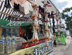 Jelang Malam Tumbilotohe, Penjualan Lampu Botol di Kota Gorontalo Masih Sepi