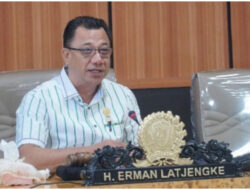 Pawai Obor Berlangsung Meriah, Erman Latjengke Beri Apresiasi Warga Molosipat W